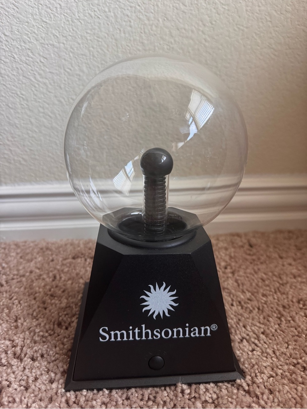 Smithsonian Plasma Globe Lamp - Black